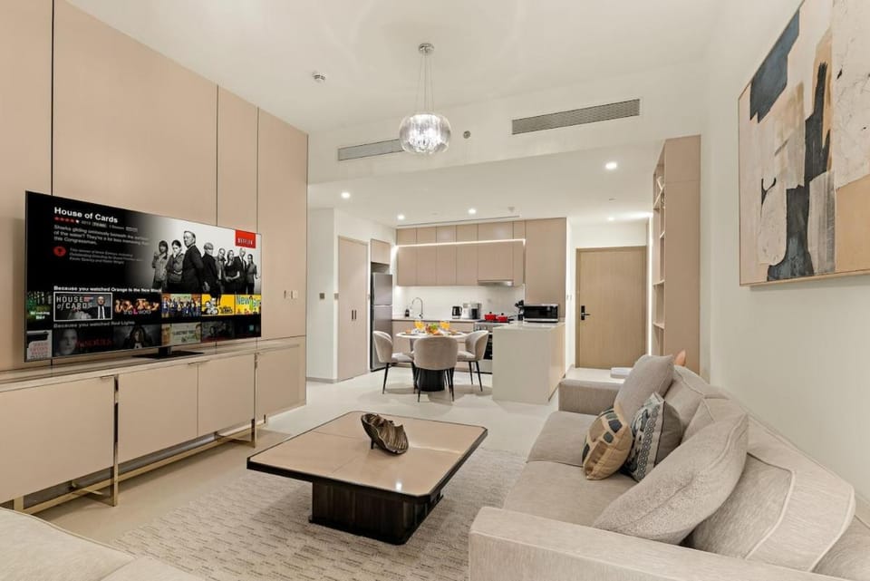 FIRST CLASS 1BR Downtown Elegance Prime Area Apartment in Dubai