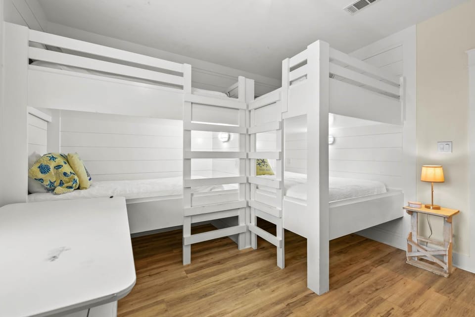 Photo of the whole room, bunk bed