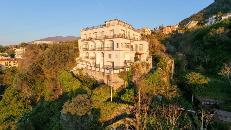 Artigiani di Preziosità-Rooms Hostel in Castellammare di Stabia