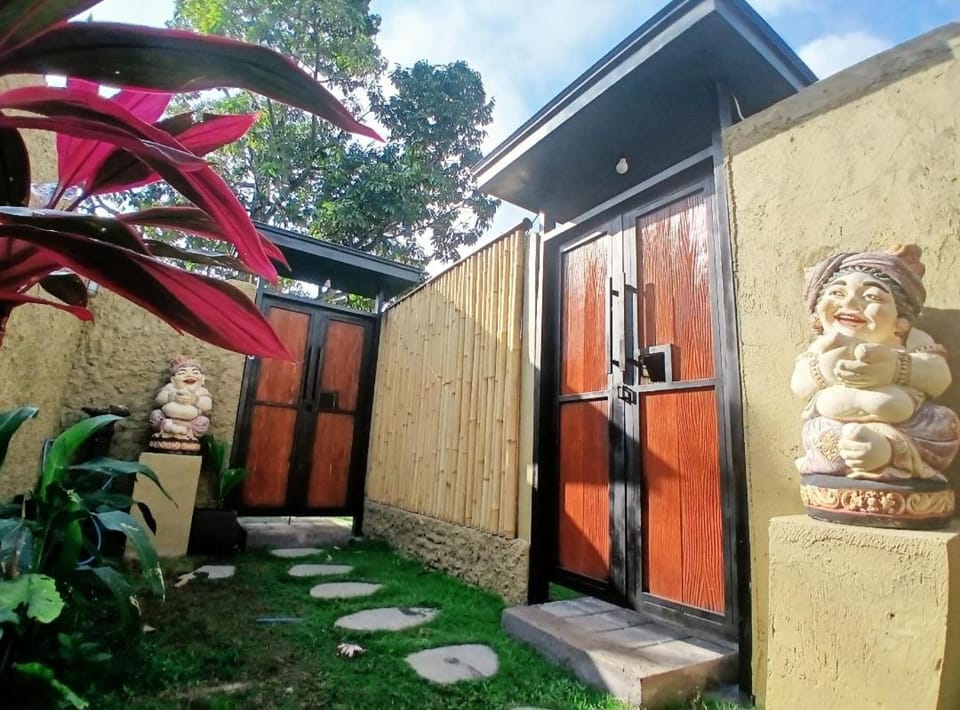 Danuansa Ubud House Bed and Breakfast in Sukawati