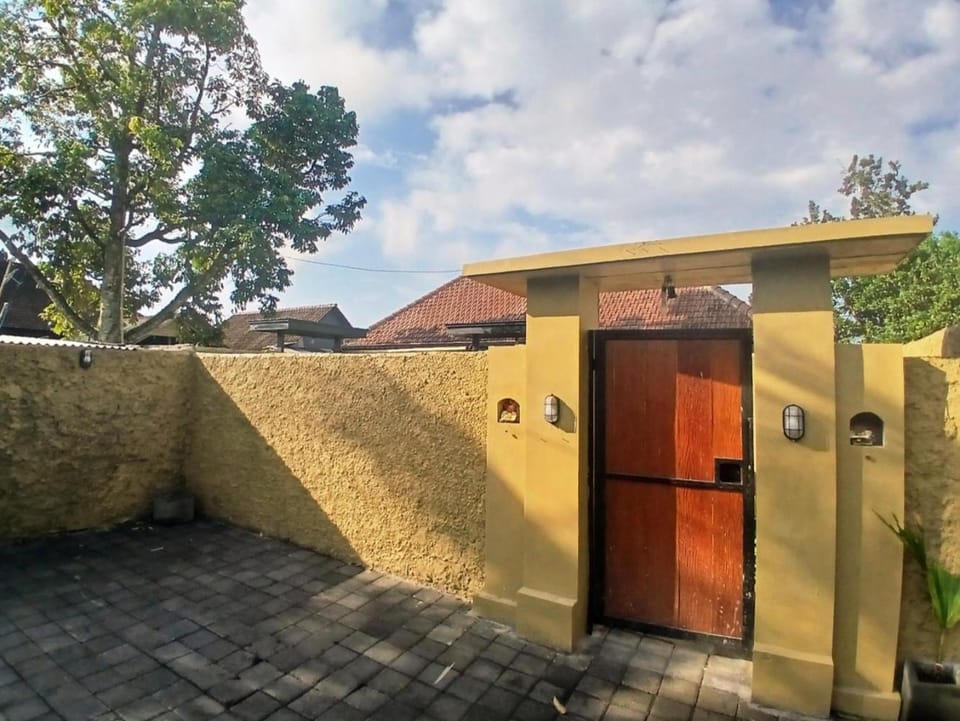 Danuansa Ubud House Bed and Breakfast in Sukawati