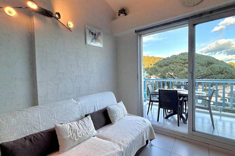 Amaryllis - Appartement avec Vue Mer et Piscine Apartment in Cavalaire-sur-Mer