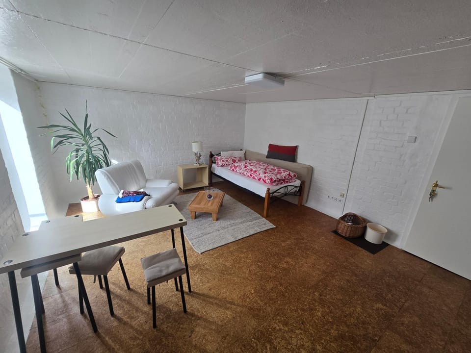 Bed, Seating area, Bedroom