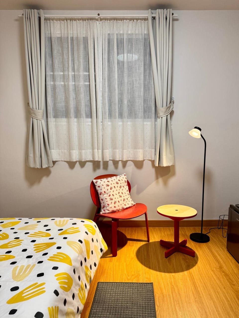 Photo of the whole room
