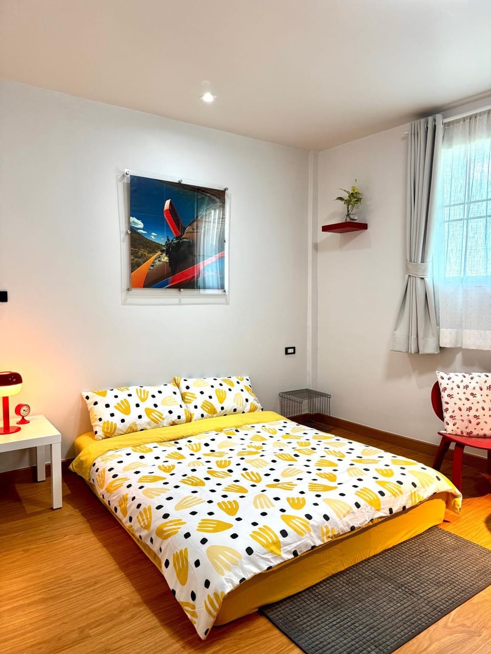 Bed, Photo of the whole room, Bedroom