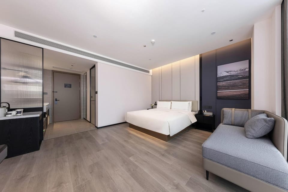Atour Hotel Fuzhou Jin'an Wuliting Metro Station Hotel in Fujian