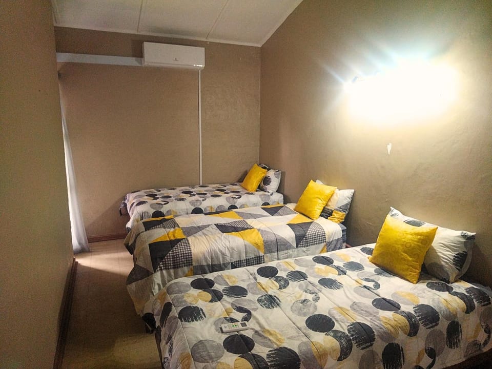 Bedroom, air conditioner