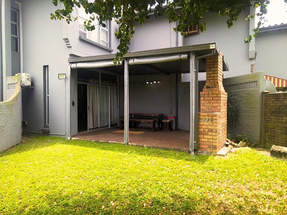 Patio, BBQ facilities