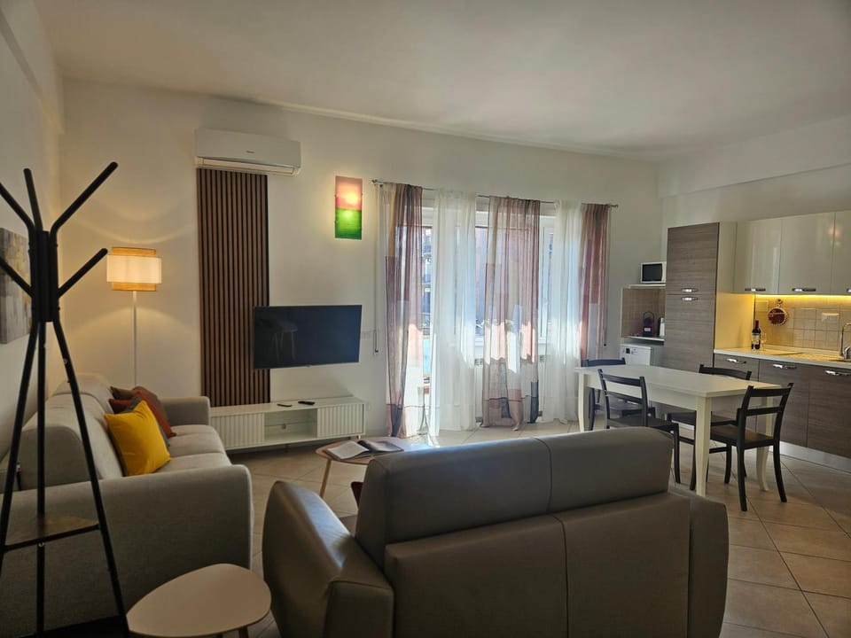 Balcony/Terrace, Kitchen or kitchenette, Living room