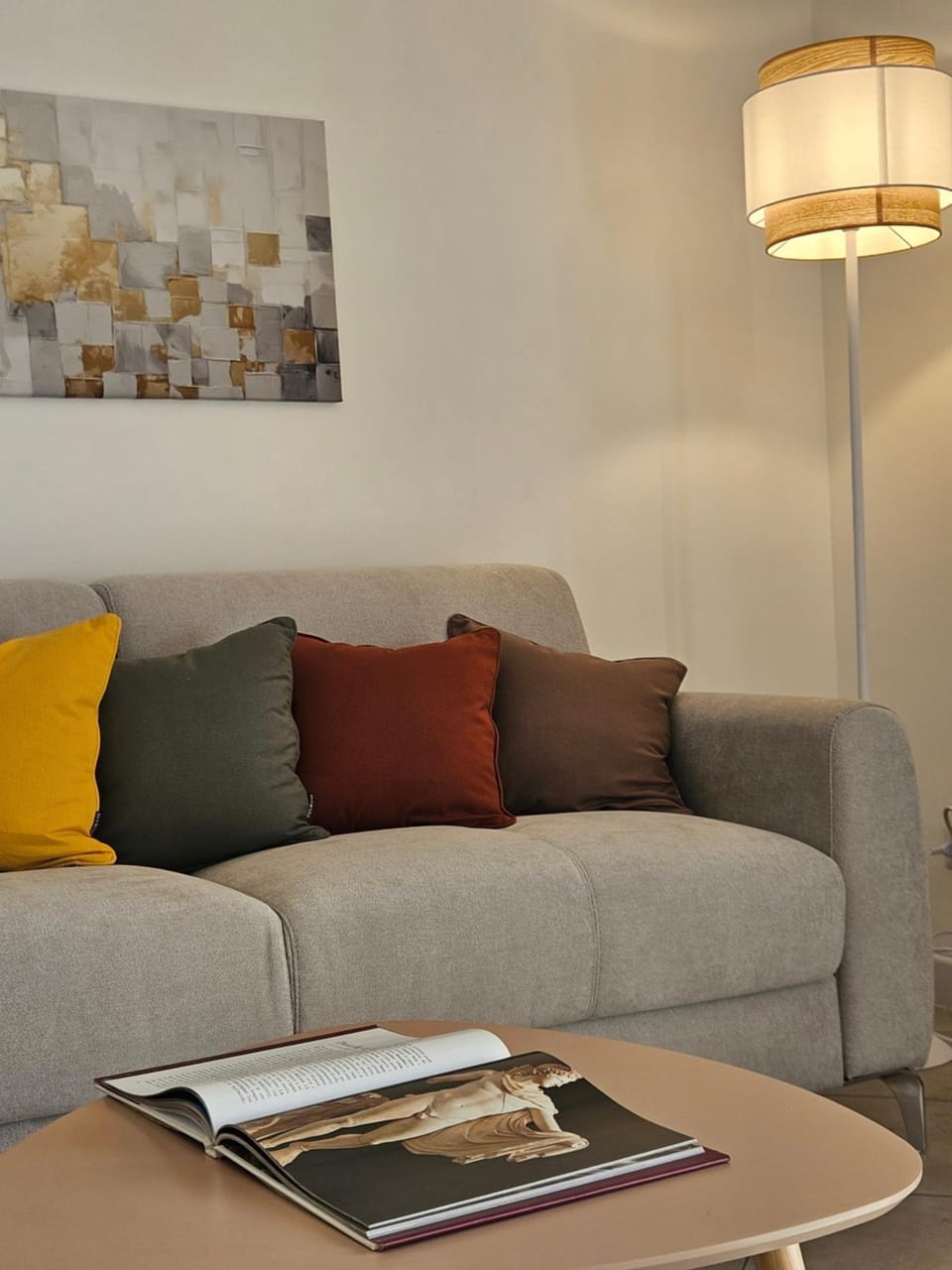 Living room, Decorative detail, Seating area