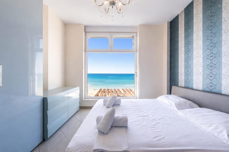 Bed, Photo of the whole room, Beach, Bedroom, Sea view, towels