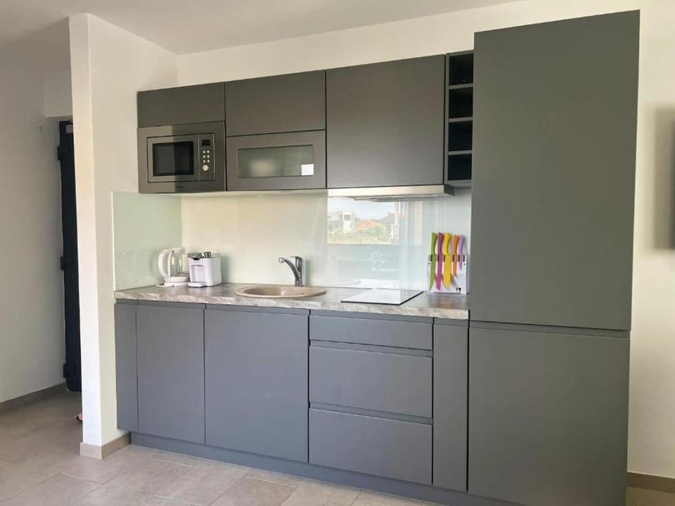 Apartment 4141-11 for 4 Pers in Zaton Zadar Apartment in Zadar County