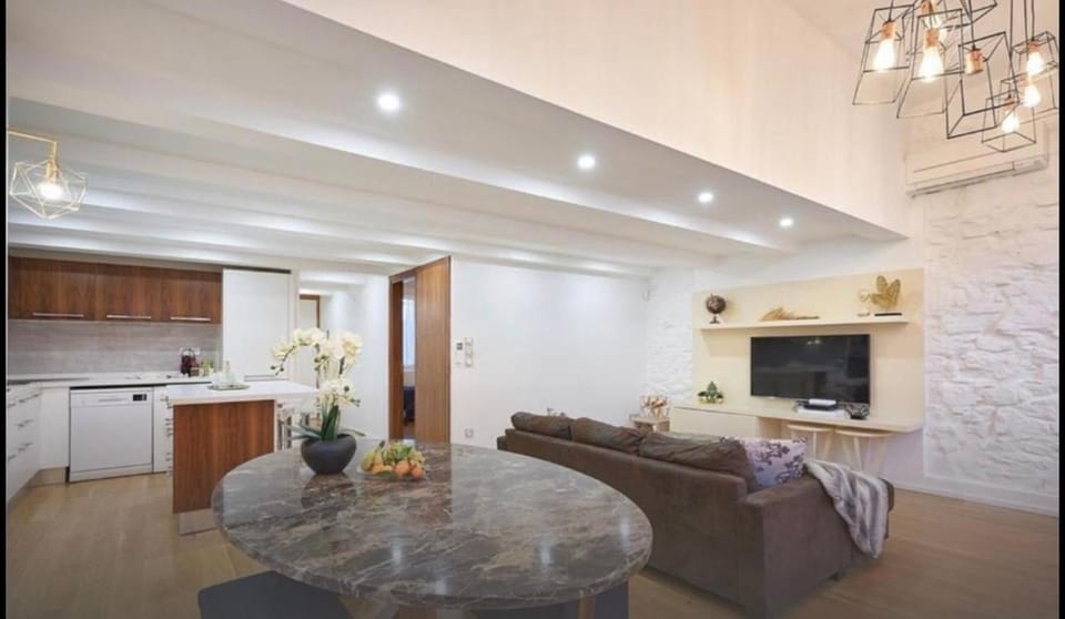 Central luxury duplex Apartment in Cannes
