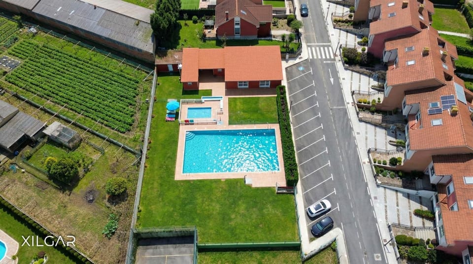 Property building, Day, Neighbourhood, Bird's eye view, Garden, Street view, Swimming pool, Swimming pool