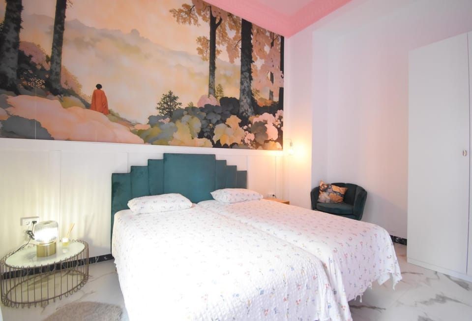 Bed, Photo of the whole room, Bedroom