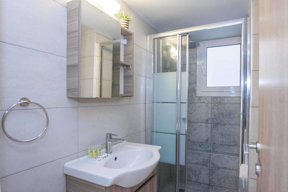 Premium 2 Bd Apt near Historic Kallimarmaro Apartment in Athens