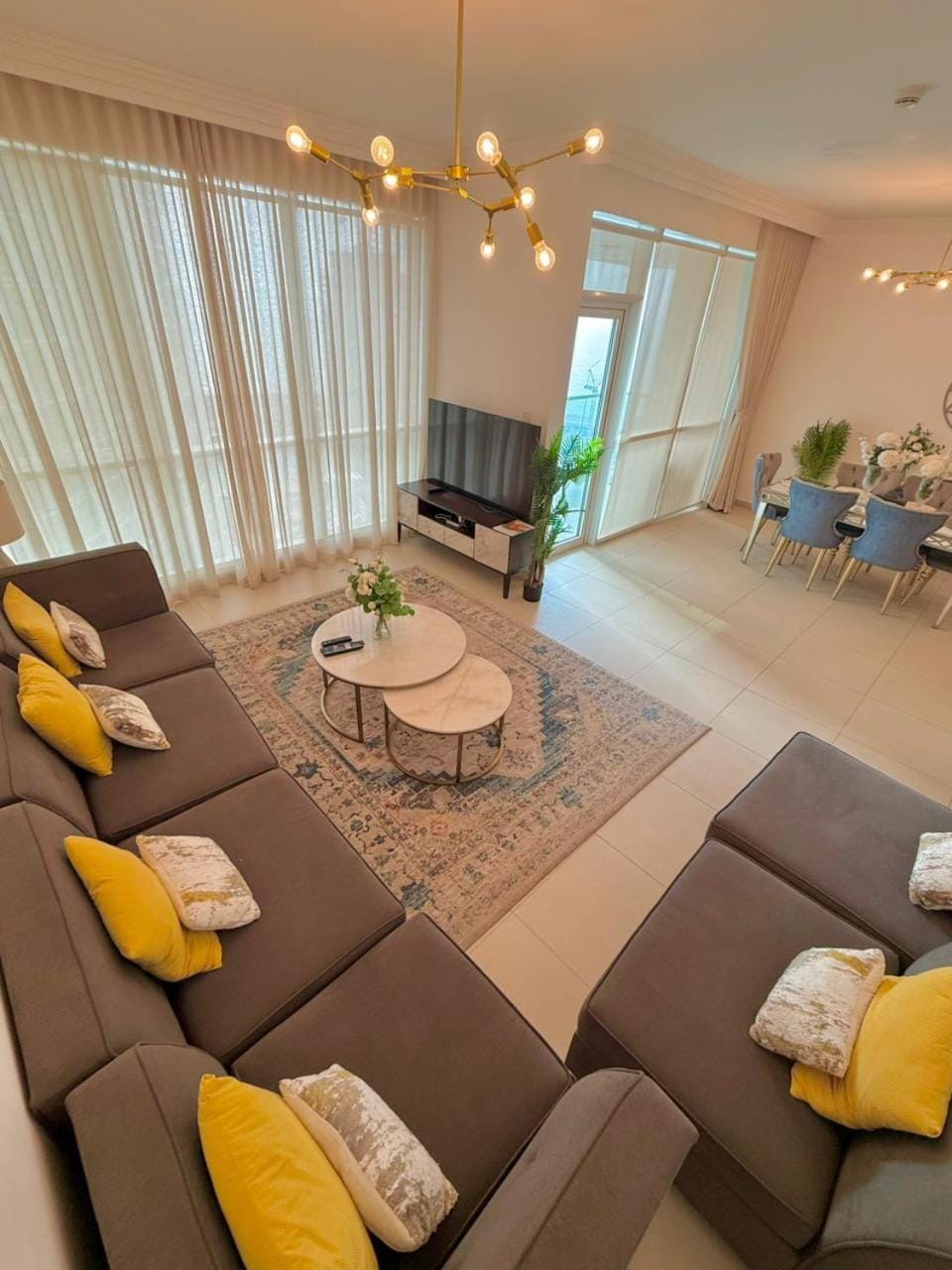 Living room, Seating area