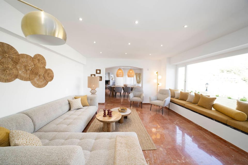 Living room, Sea view