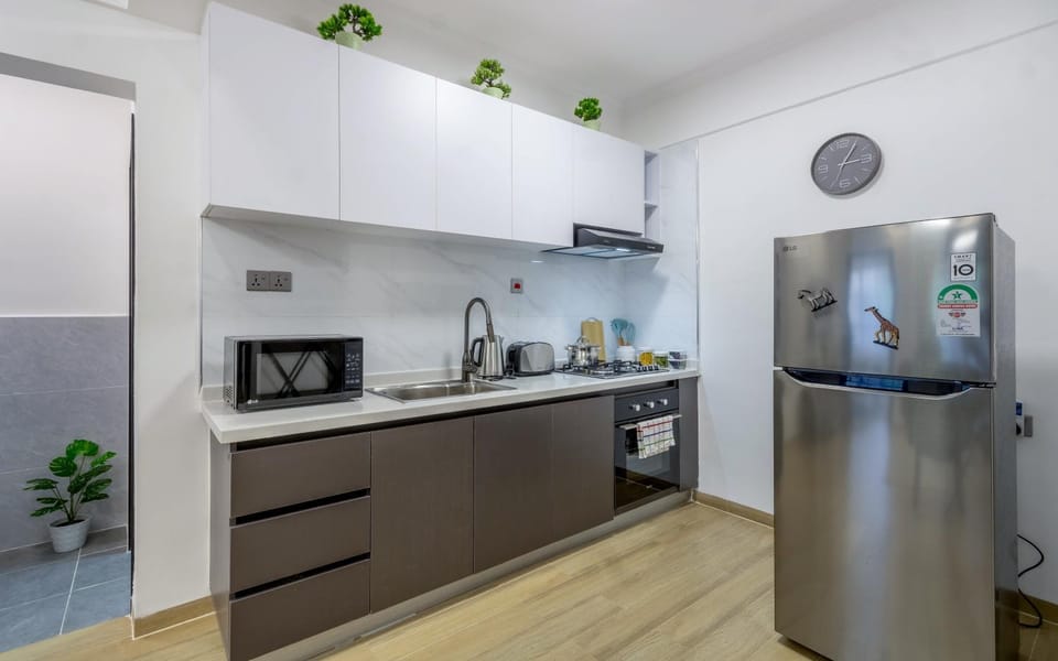 Coffee/tea facilities, oven, stove, toaster, kitchen