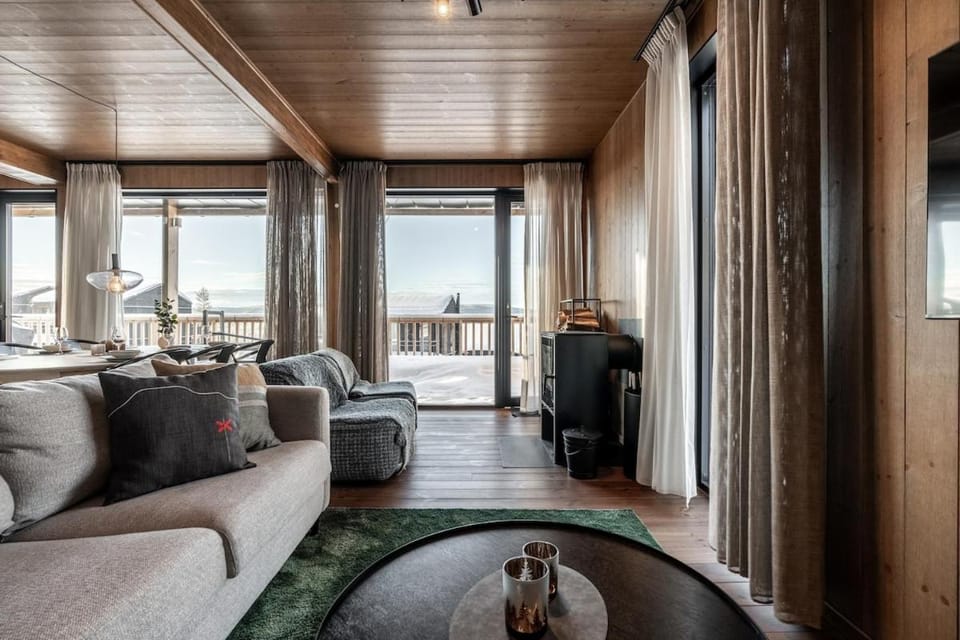 NORTH PARK VILLAS arkitektritad villa med Bastu & Panoramautsikt House in Innlandet