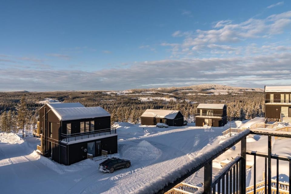 NORTH PARK VILLAS arkitektritad villa med Bastu & Panoramautsikt House in Innlandet