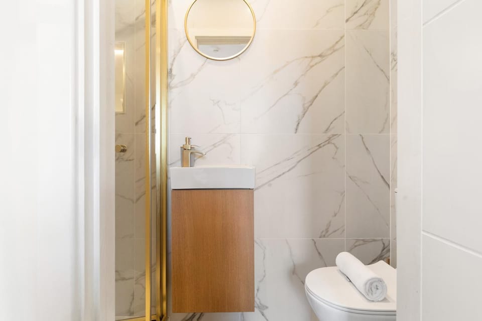 Modern Studio Flat Prime Fulham Location Apartment in London
