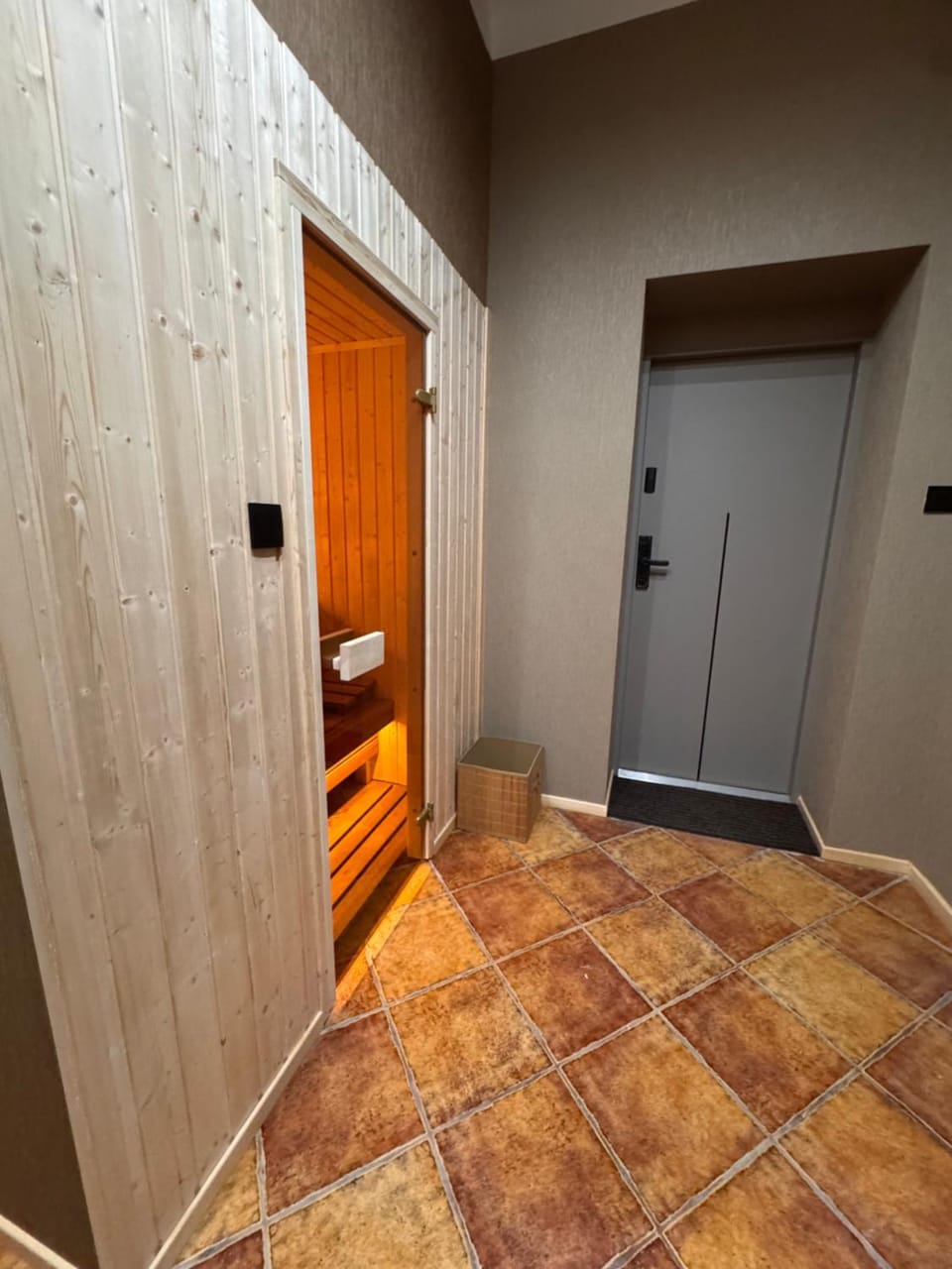 Facade/entrance, Sauna