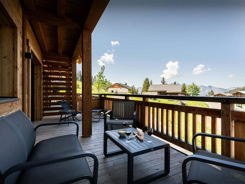 Day, Natural landscape, Summer, View (from property/room), Balcony/Terrace, Seating area