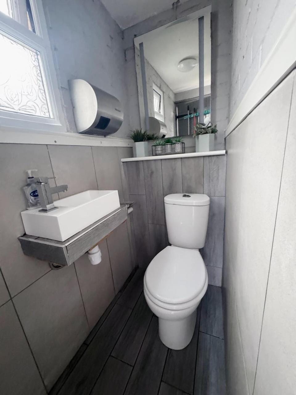 Toilet, Bathroom