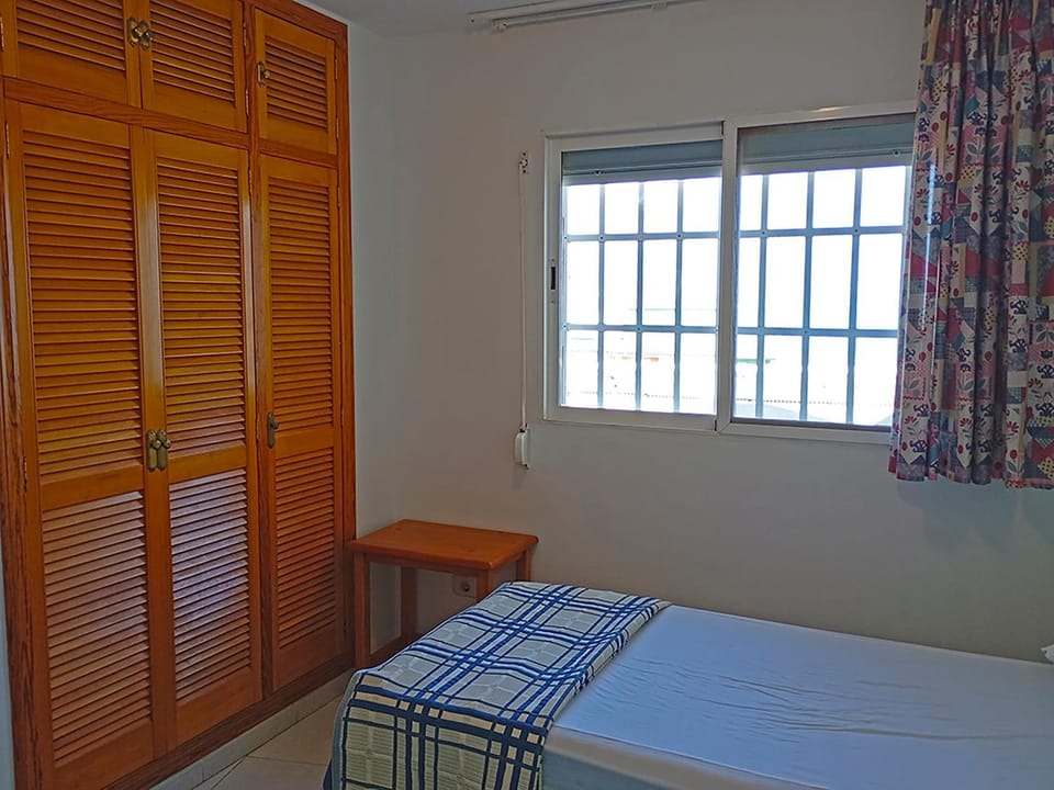 Spring, Bed, Summer, Photo of the whole room, Beach, Hiking, Bedroom, children, young children, older children, group of guests, Family, pet friendly, pet friendly, wardrobe, elevator