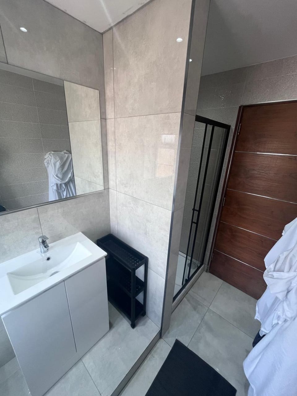 Spacious 3 bed available now in Swiss Cottage! Apartment in London Borough of Camden