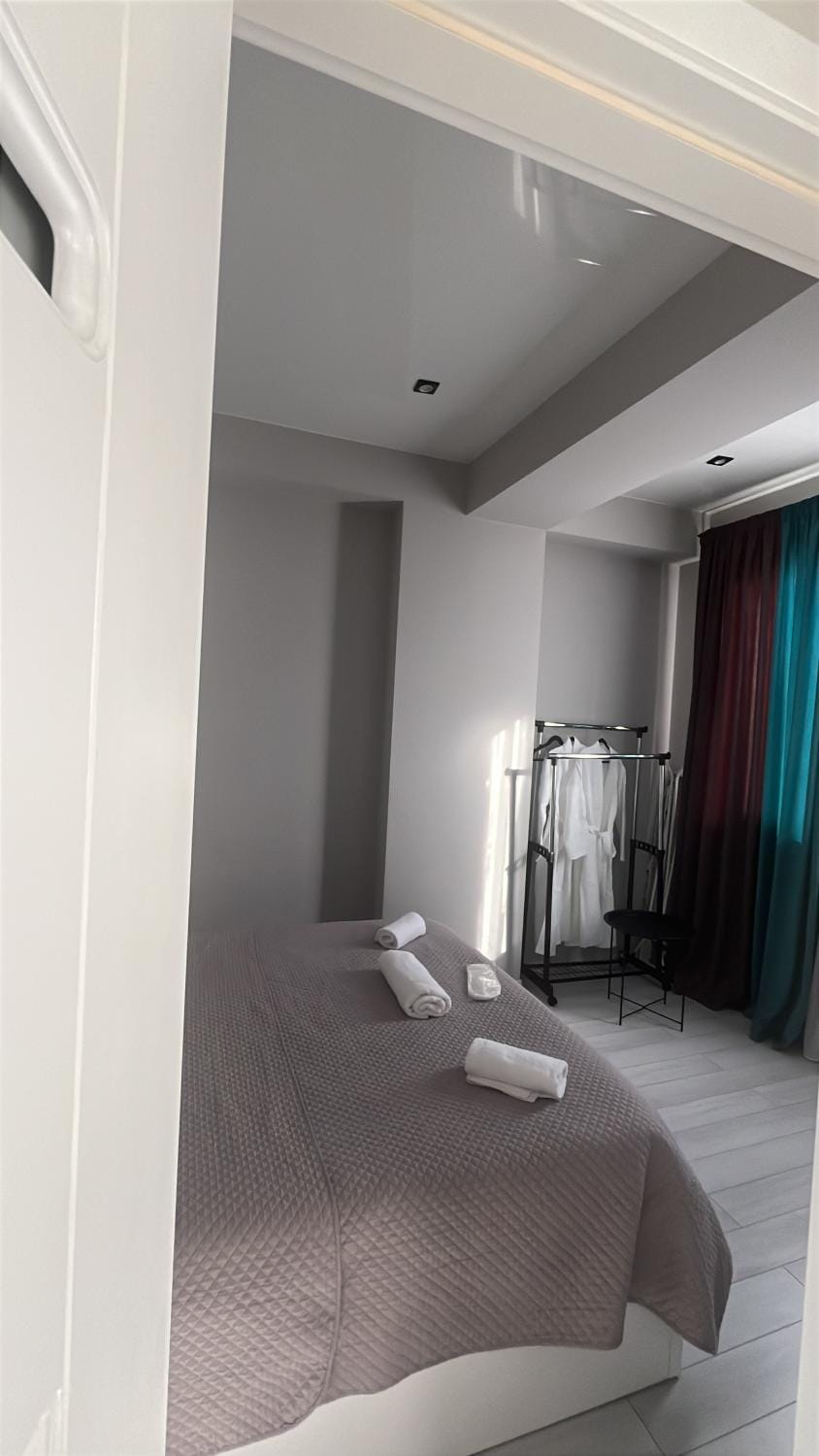 Richard Holbruk Apartment in Tbilisi, Georgia