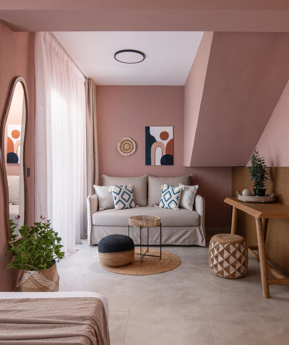 Seating area, Bedroom