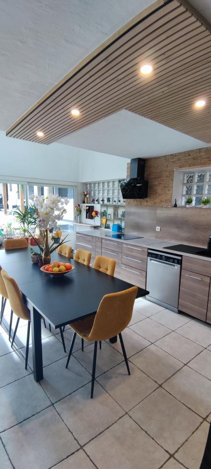 Kitchen or kitchenette, kitchen