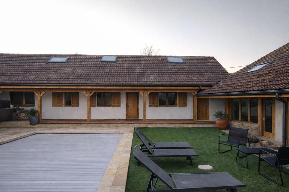 Balcony/Terrace, Swimming pool