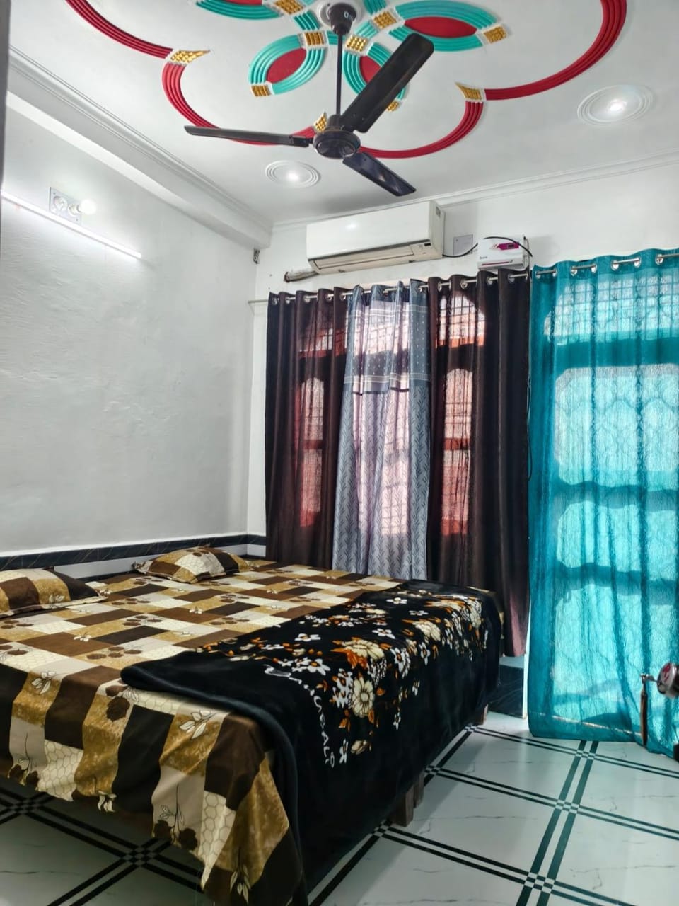 Bed, Photo of the whole room, Bedroom, air conditioner