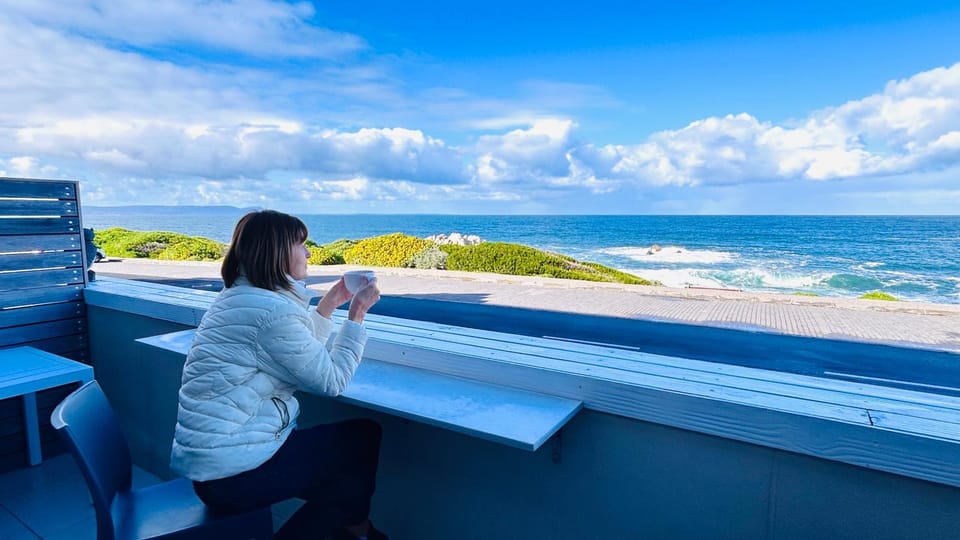 Natural landscape, View (from property/room), Balcony/Terrace, Guests, Sea view