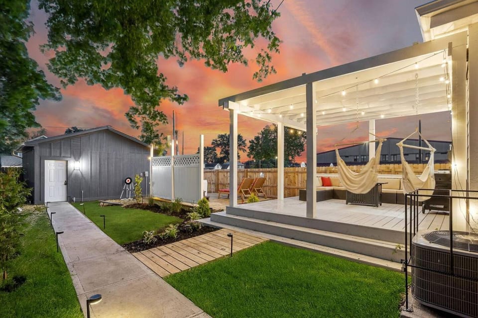 Patio, Night, BBQ facilities, Seating area, Garden view