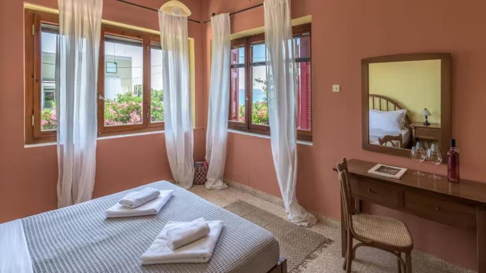 Bougainvillea central Seaview Home in Milos House in Milos