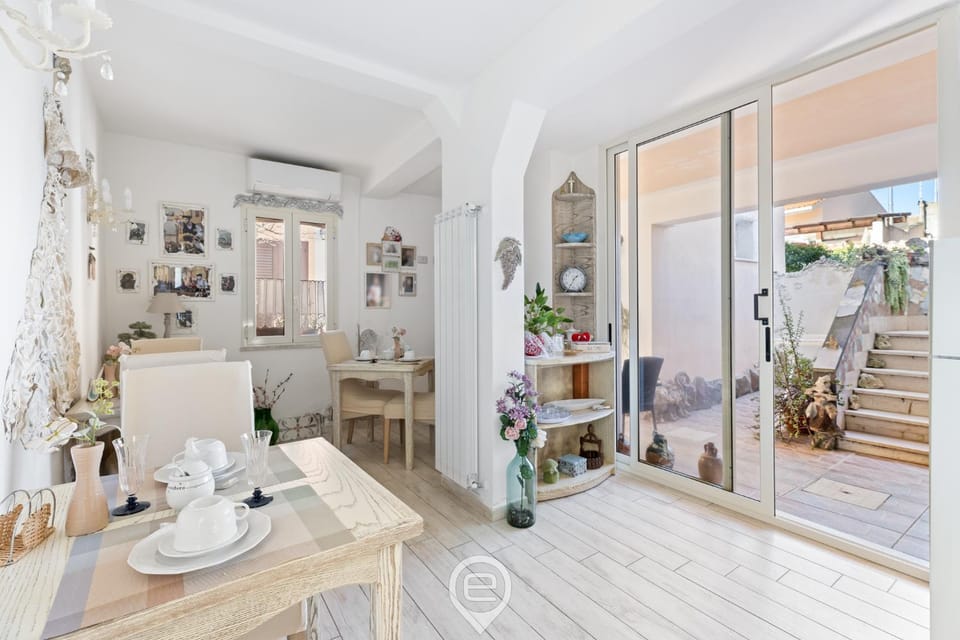 Estay - Domo Antico Borgo Bed and Breakfast in Oristano