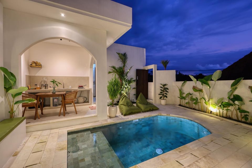 Night, Swimming pool, kitchen
