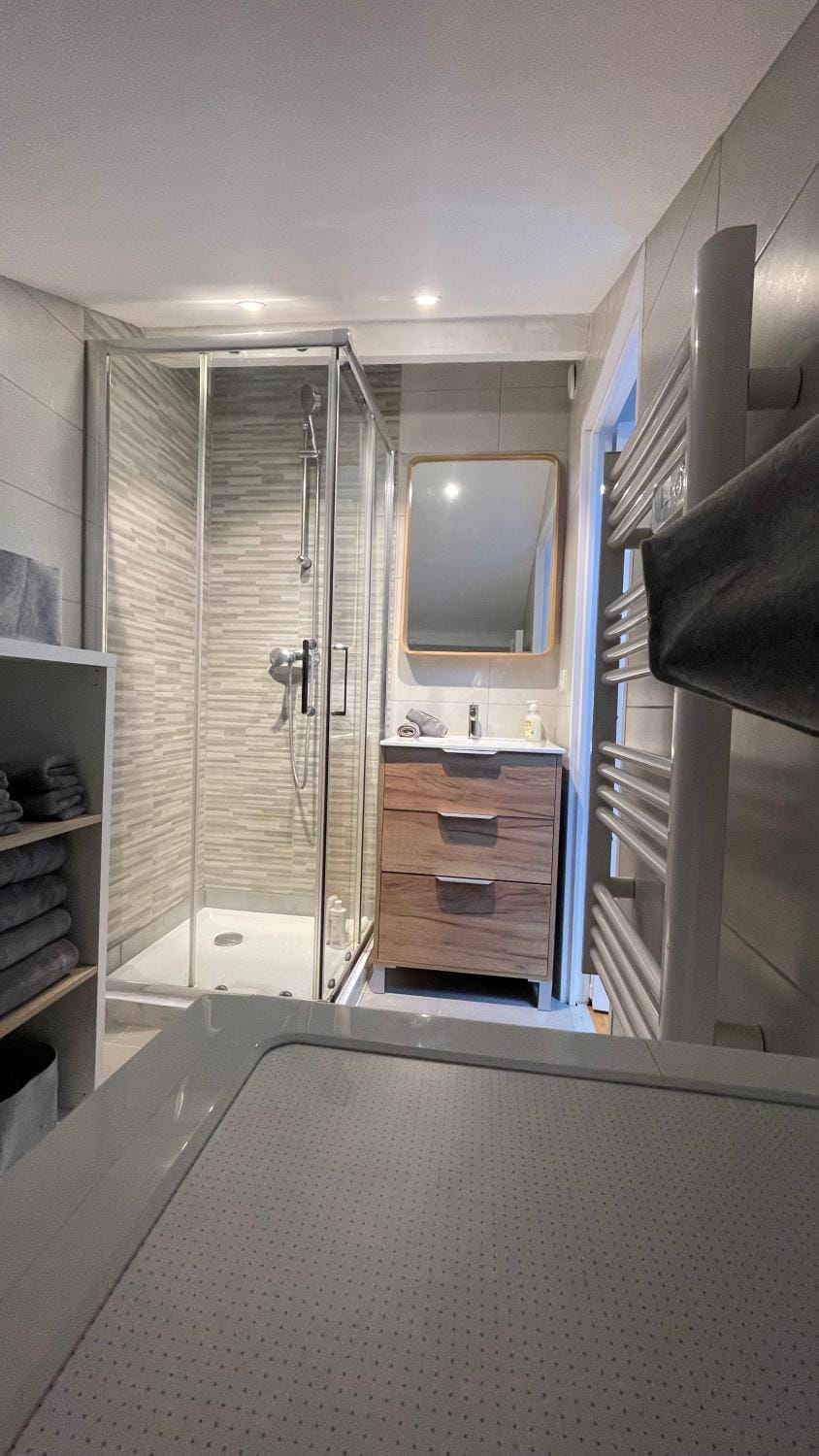 Shower, Bathroom