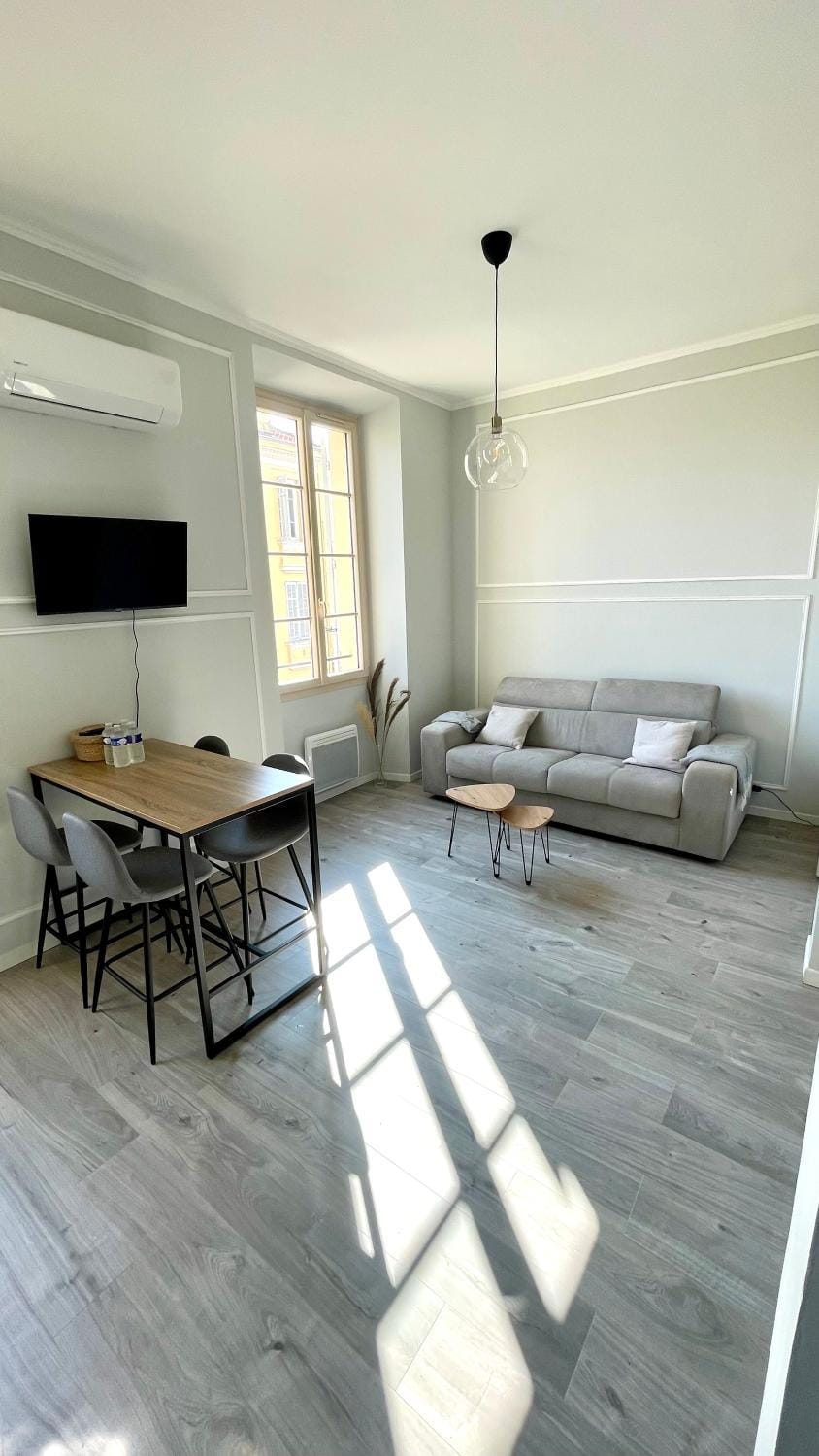 Cannes Centre charmante duplex lumineux Apartment in Cannes