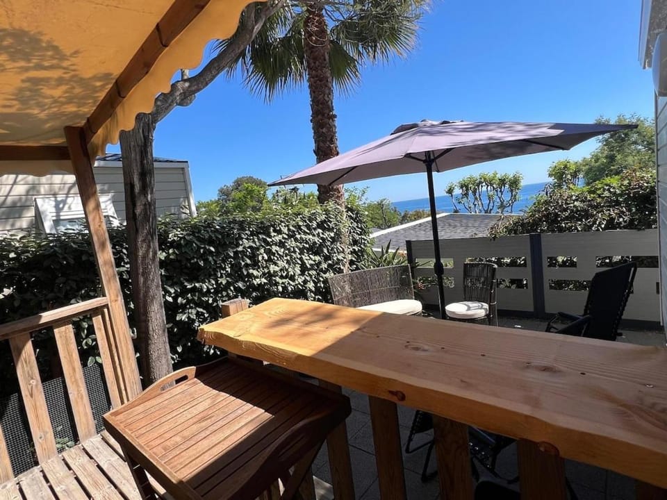 Lounge or bar