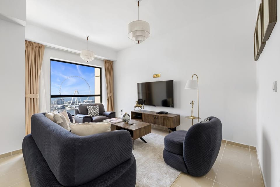 Communal lounge/ TV room, TV and multimedia, Living room, Seating area, Evening entertainment