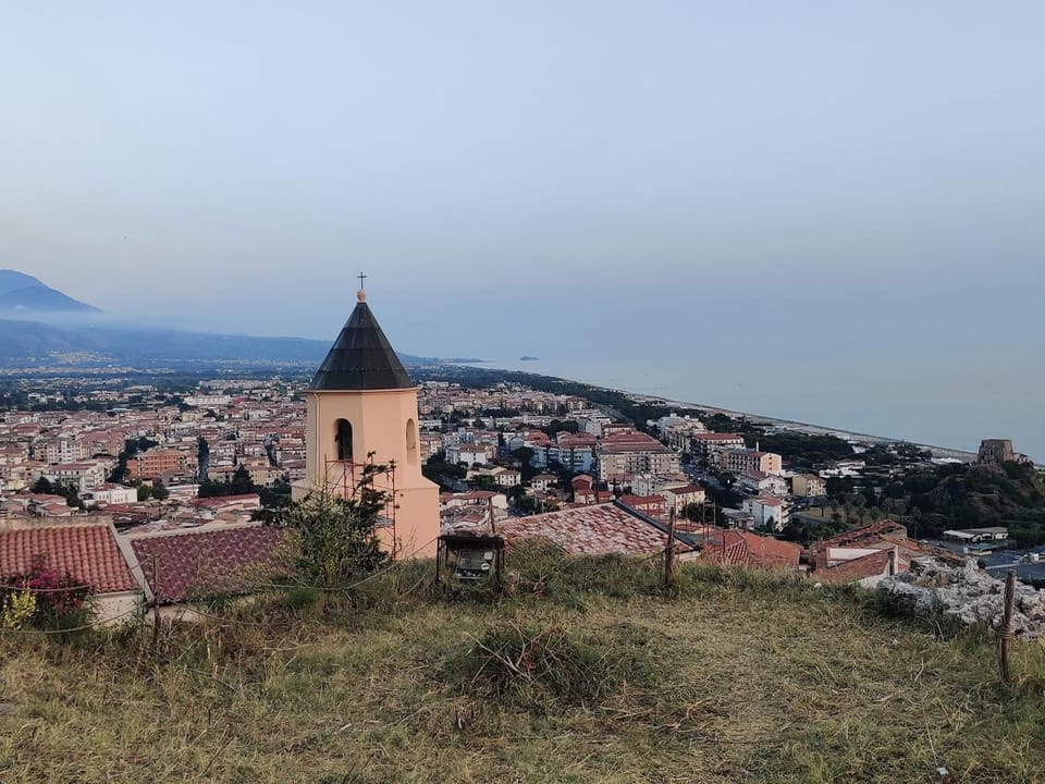 Nearby landmark, Landmark view