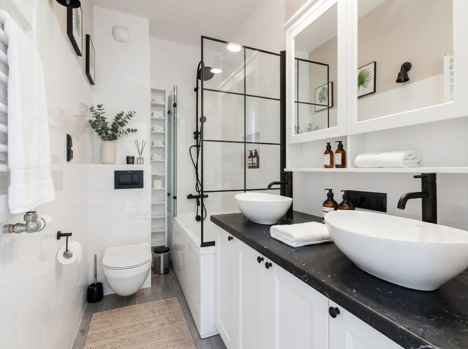 Shower, Toilet, Bathroom, Bath