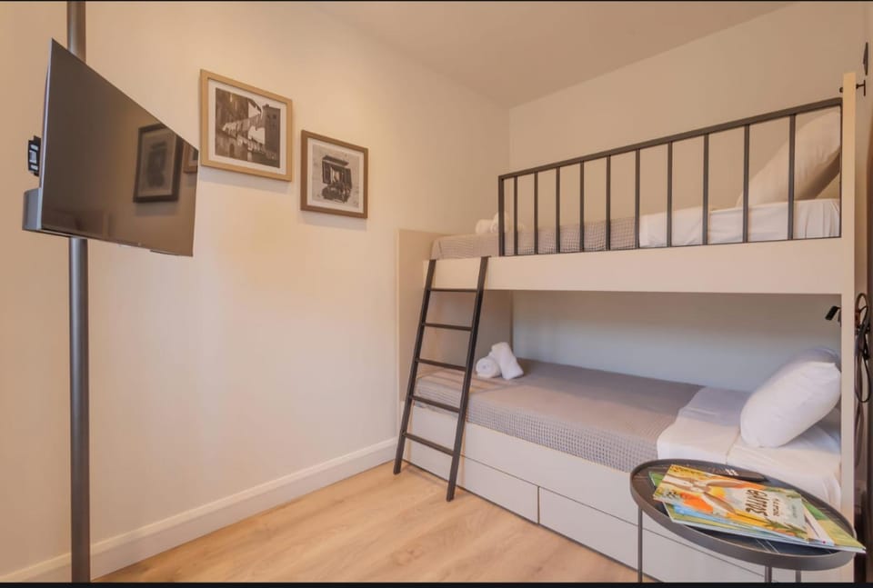 bunk bed