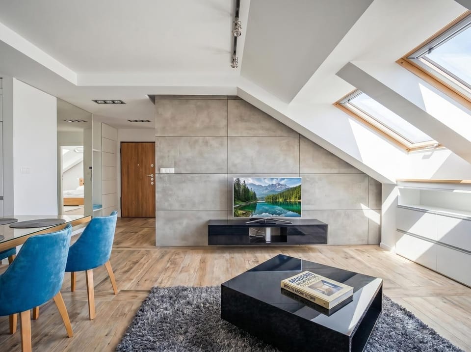 Communal lounge/ TV room, Kitchen or kitchenette, Living room, Seating area, Evening entertainment