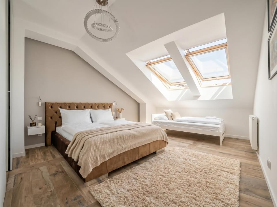 Photo of the whole room, Bedroom